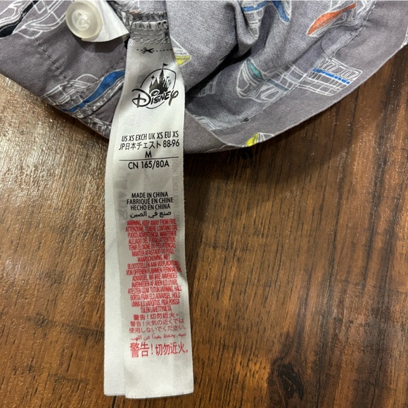 Disney Monorail Short Sleeve Button Down Men’s XS Gray Shirt - Picture 5 of 8